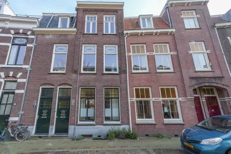 Royale Benedenwoning Bottendaal 5 slaapkamers 2 badkamers Tuin