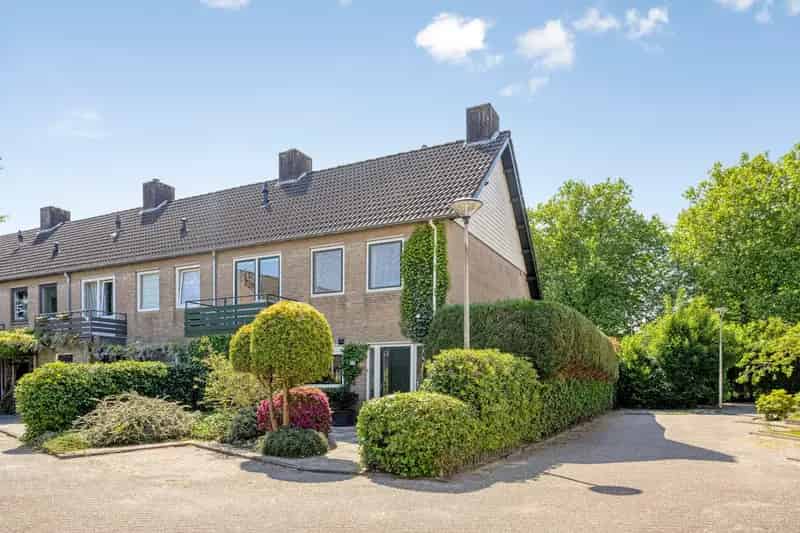 Ruime gezinswoning te koop in Drunen