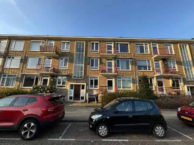 Benedenwoning te huur Voorburg: 3-kamer appartement met balkon