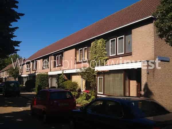 Ruime eengezinswoning 4 kamers Rotterdam Ommoord