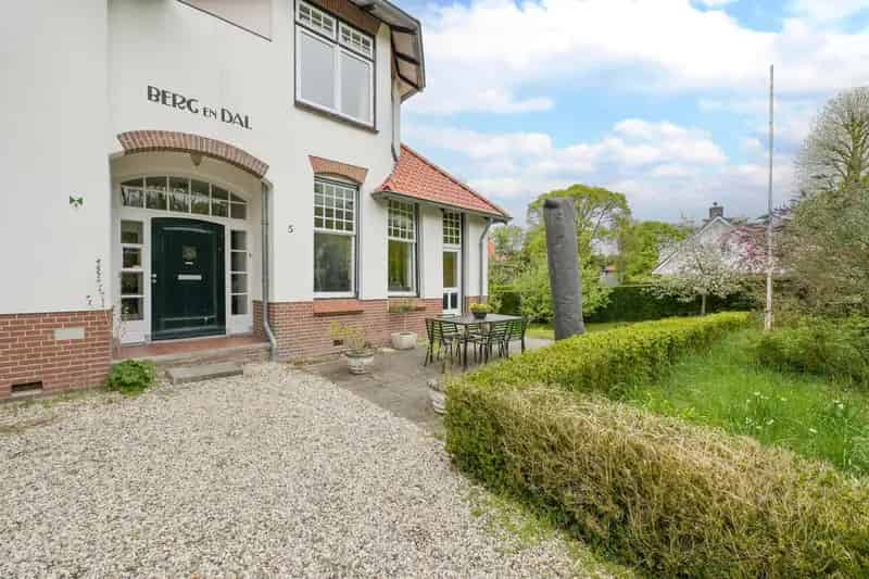 Huis te koop Overveen: Monumentale Villa 6 slaapkamers