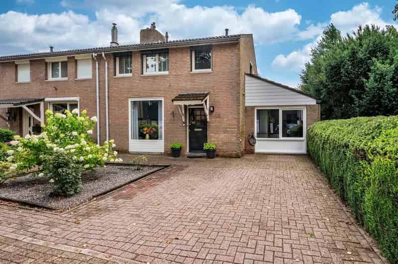 Ruime Hoekwoning 3 Slaapkamers Kindvriendelijke Wijk