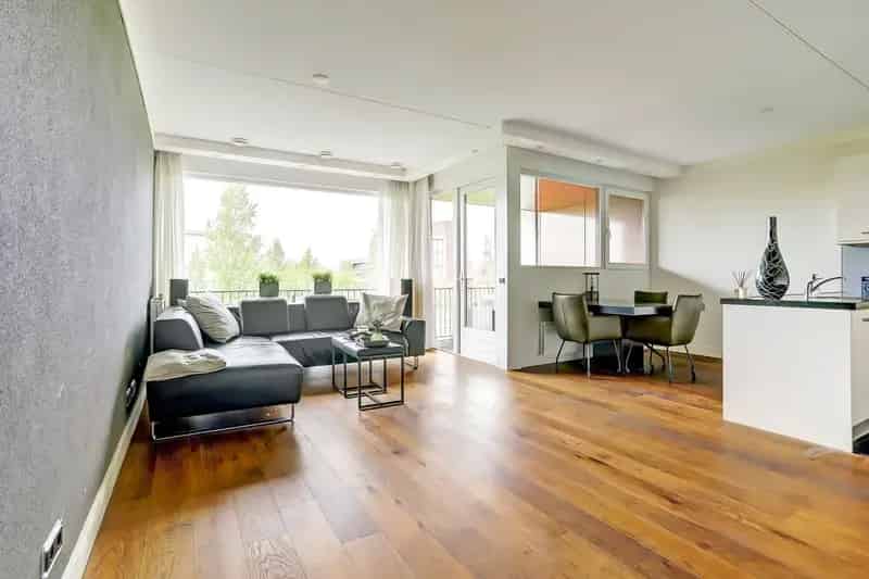 Appartement te koop Waalwijk: Modern 3-kamer appartement met balkon