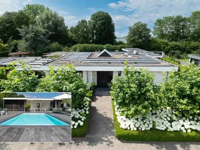 Moderne Bungalow te Koop Rijsenhout Zwembad Tuin