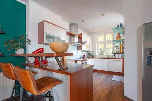 Karakteristiek Hoekhuis Holz Ruime Garage 4 Slaapkamers