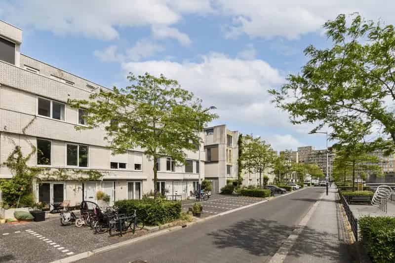 Duurzaam Familiehuis Amsterdam West 4 Lagen 2 Parkeerplaatsen Laadpaal