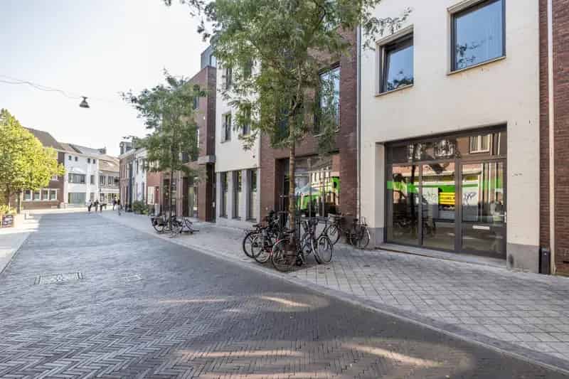 Commerciële Ruimte te Huur Sittard 389m² Station Nabij