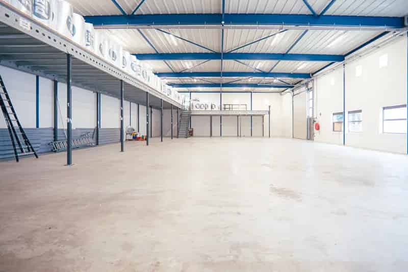 Bedrijfshal te huur Almere 720m²