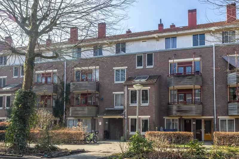 Appartement te koop Amsterdam: 58m² benedenwoning met ruime tuin