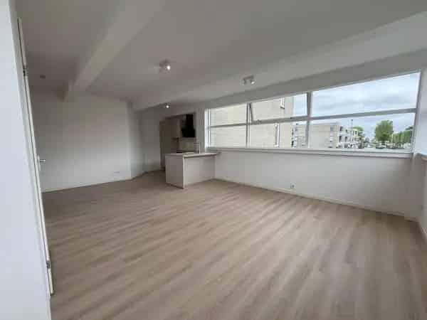 Gerenoveerd Appartement Zeewolde Ruime Woonkamer 2 Slaapkamers