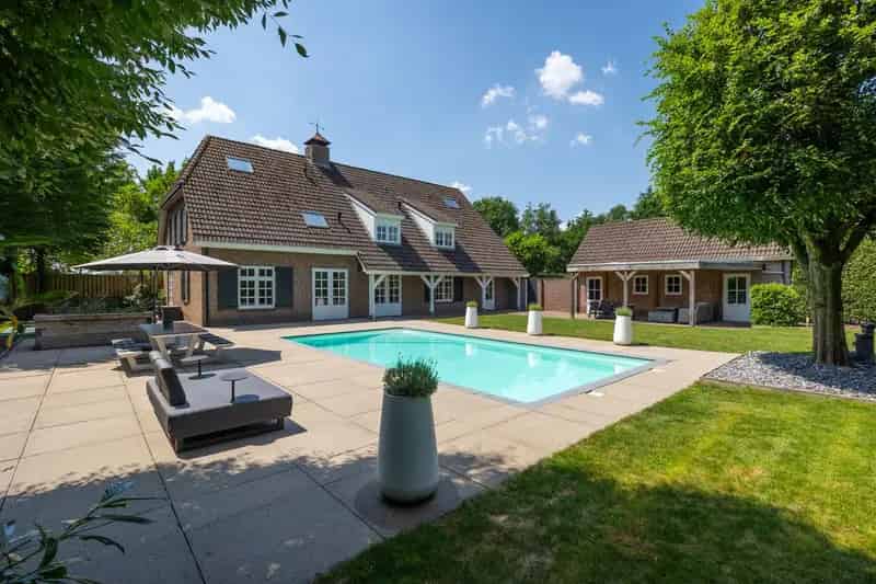 Huis te koop: Roosbergseweg 2 4854 PM Bavel (Gem. Breda) | Funda