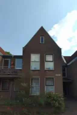 Aardbevingschade woning herstel behang verwijdering
