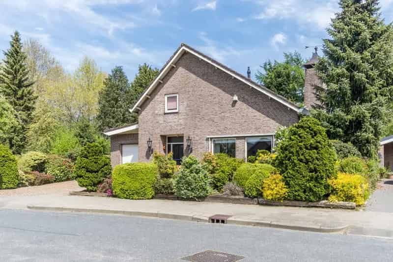 Huis te koop Boxtel 6 slaapkamers grote tuin