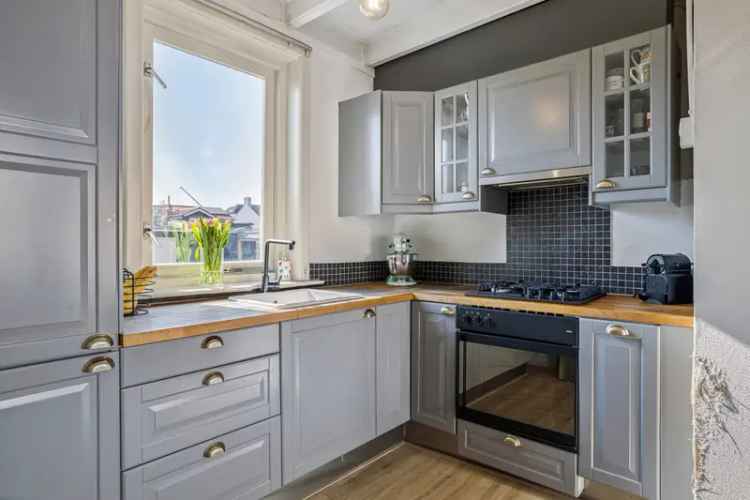 Tussenwoning Nieuwe Tonge Ruime Tuin Grote Schuur Starterswoning