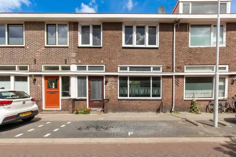 Jaren 30 woning te Zaandam - Sloopwerk Klaar - Uitbreiding Mogelijk