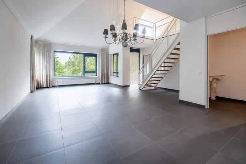 Luxueus 5-kamer Penthouse te koop in Bussum