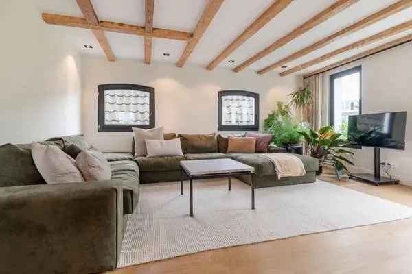 Amazing Loft Amsterdam: Spectaculair Uitzicht 2 Slaapkamers Gemeubileerd
