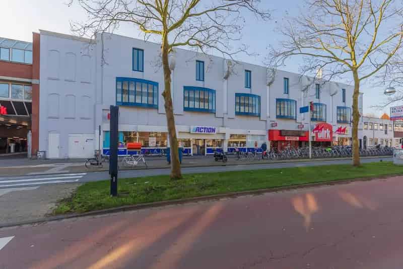 Winkelruimte Leiden 2400 m² te huur Langegracht