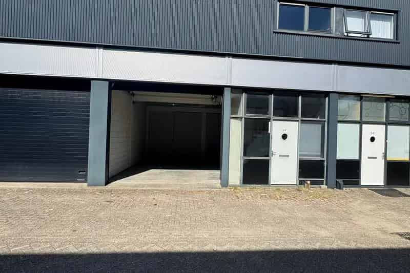 Bedrijfshal Uithoorn | Zoek bedrijfshallen te koop en te huur: Ondernemingsweg 54-F 1422 DZ Uithoorn 