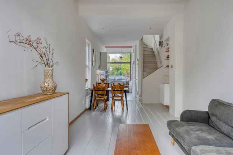Huis te koop Zaandam: Instapklare woning met tuin