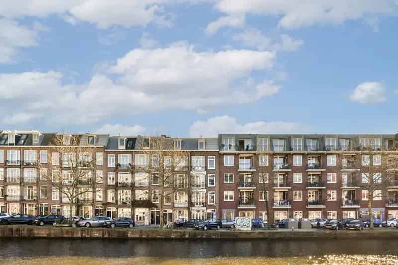 Amsterdam Schinkelkade: Licht 2-kamerappartement met 2 Balkons