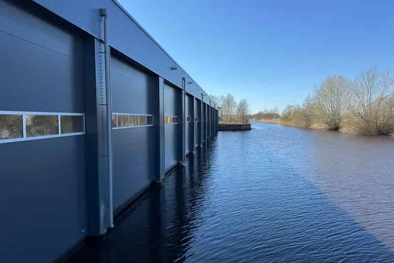 Bedrijfshal Drachten 45m2 met Schippershuis te Huur