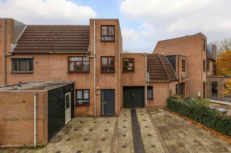 5 Slaapkamers Ruime Eengezinswoning Rotterdam