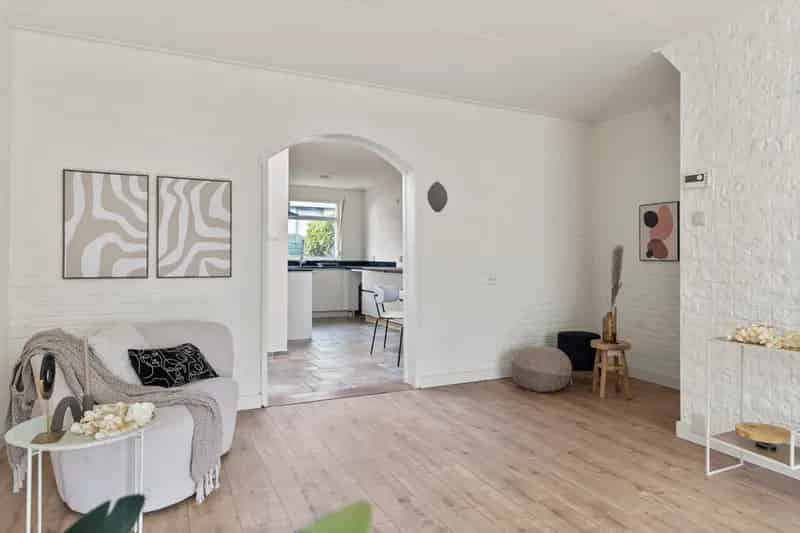 Tussenwoning Schiedam 2 slaapkamers tuin dakterras 95m2