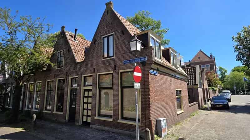 Huis te koop Hoorn 5 kamers gerenoveerd havengebied studio