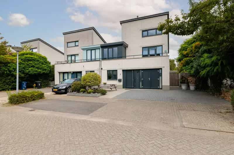Huis te koop: Leguaanstraat 7 1338 HB Almere | Funda