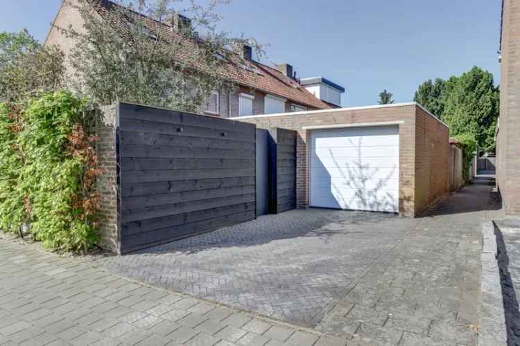 Moderne Hoekwoning Bladel: Luxe, Ruimte en Tuin