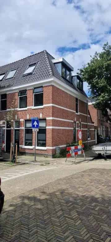 Hoekwoning te huur Bloemenbuurt Utrecht 4 slaapkamers