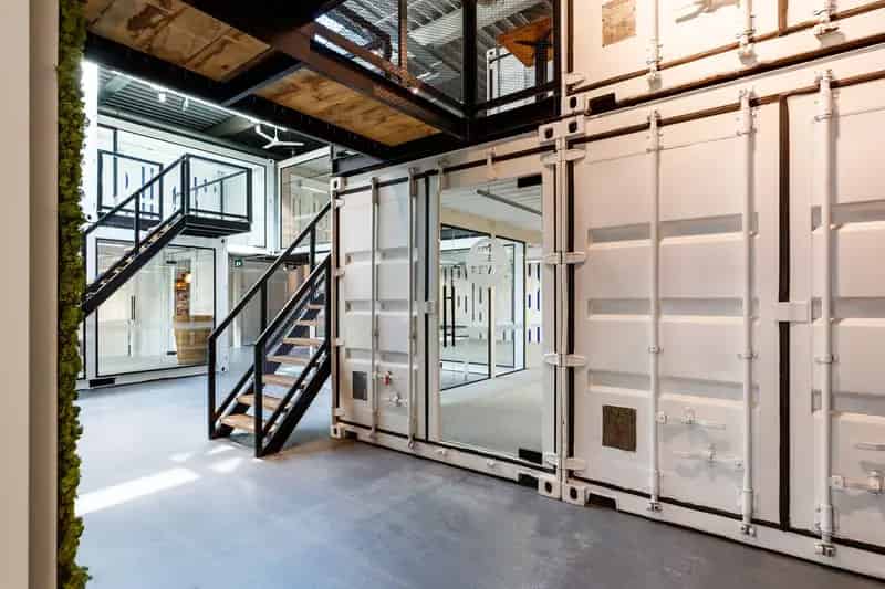 Bedrijfshal te Huur Nieuwegein 294m2 Showroom Kantoor