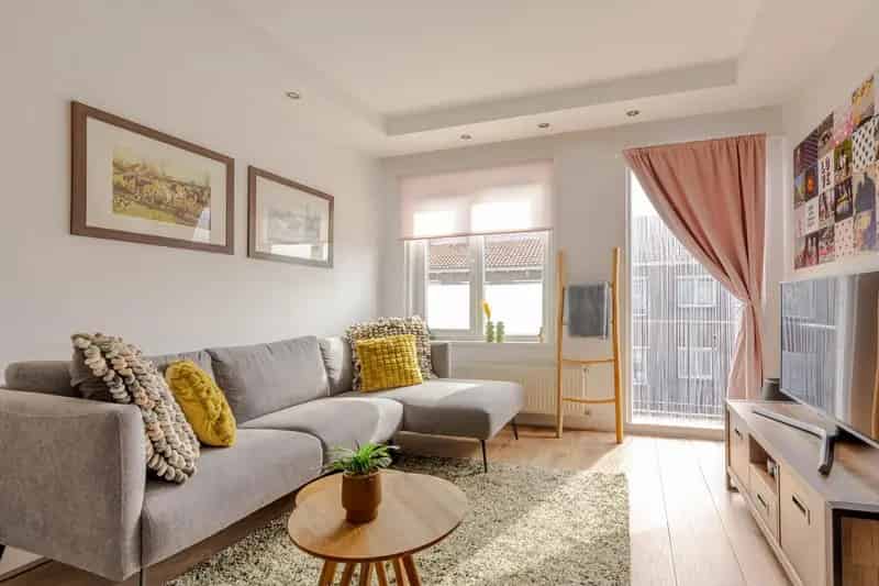 Ruim 2-kamer appartement Carnisse nabij openbaar vervoer