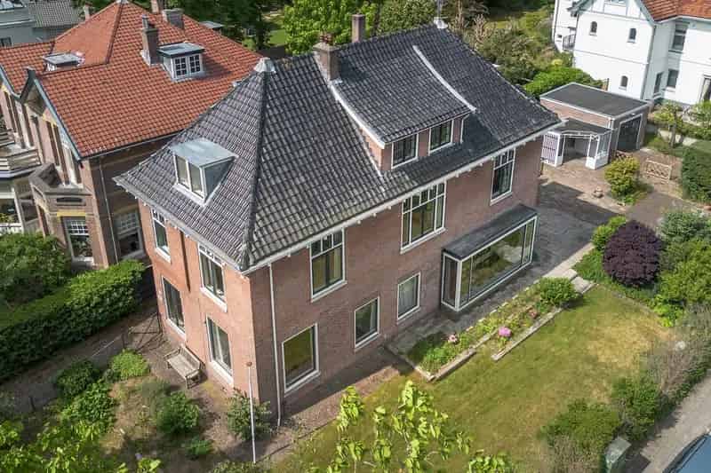 Huis te koop Bloemendaal: karaktervolle villa met 9 slaapkamers