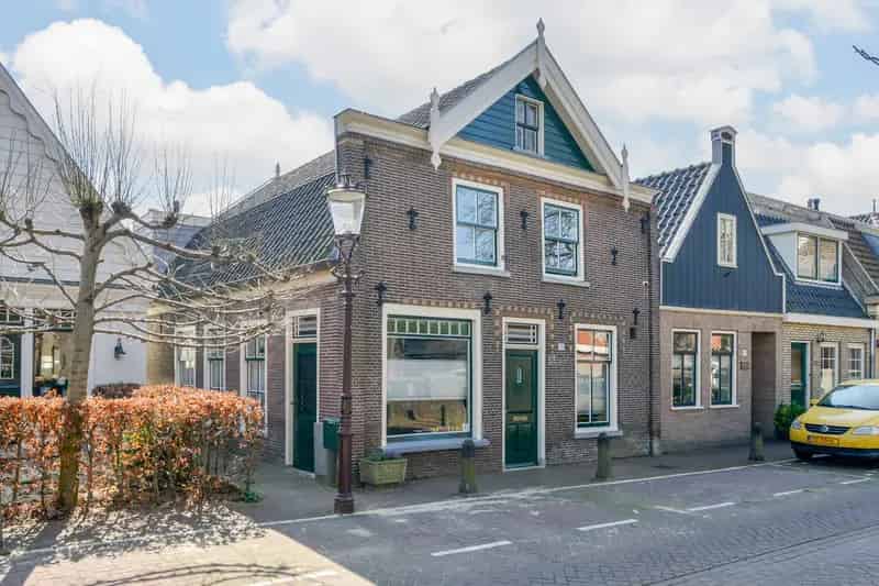 Huis te koop Oud Sloten: 5 slaapkamers, 2 badkamers, multifunctioneel