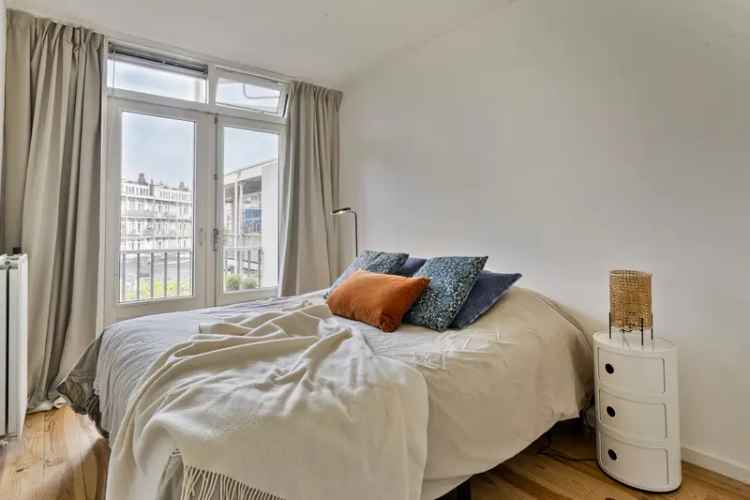 Lichtrijk appartement Amsterdam - Ruim balkon en berging