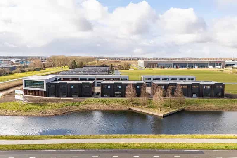 Bedrijfshal Dronten | Zoek bedrijfshallen te koop: Koornmarktpoort 25-K 8253 TE Dronten 