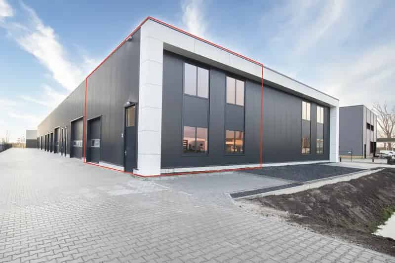 Bedrijfsunit 200m² te huur Zwartsluis