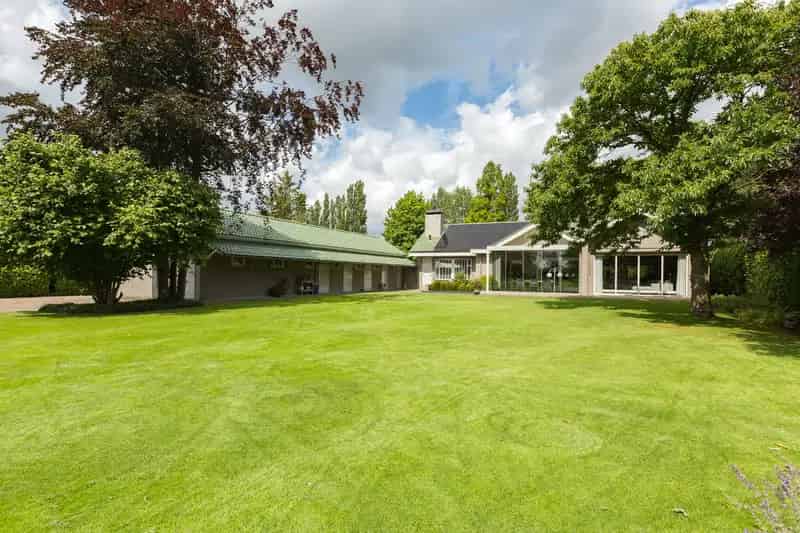Huis te koop Leeuwenhoekweg 7 slaapkamers 3 badkamers