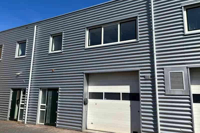 Bedrijfshal te koop Zwaag 200m2 West-Frisia