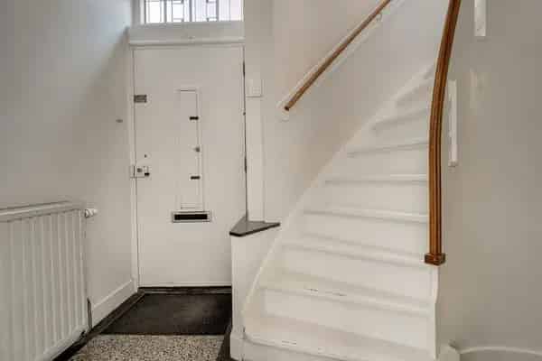 Jaren 30 woning te koop: Ruim, karakteristiek en centraal gelegen