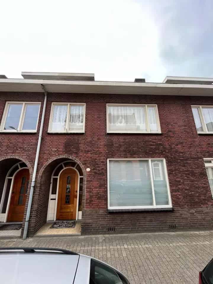 Ruime Eengezinswoning Tilburg 3 Slaapkamers