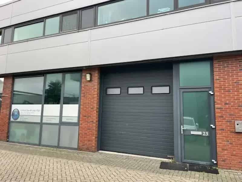 Bedrijfsunit te huur Oostzaan 128m2 Kantoor 40m2 A8 A10