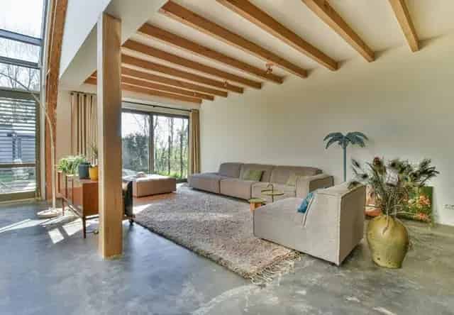 Eengezinswoning te huur Burgerbrug 4 kamers 220m2