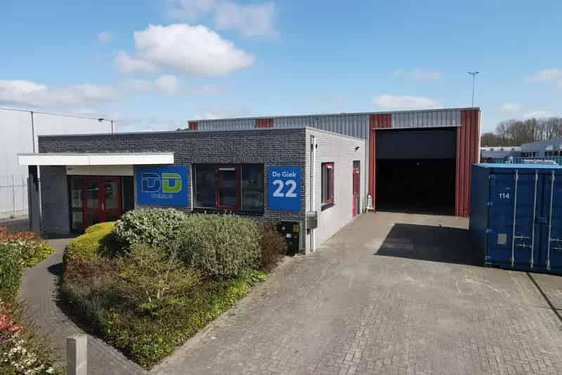 Bedrijfshal Drachten te huur 216m² Kantoren Entresol