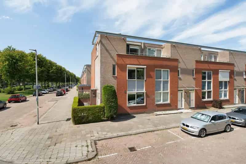 Huis te koop: Nieuwe Wetering 54 3194 TB Hoogvliet Rotterdam | Funda