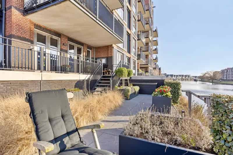 Uniek appartement aan de Rijn te Oegstgeest