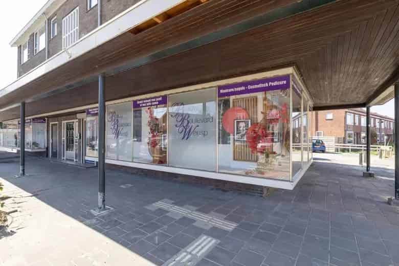 86 m2 Winkelruimte te Huur Weesp Beauty Salon Kapsalon
