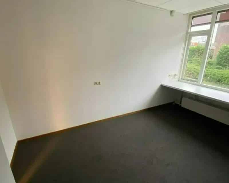 Kamer Oegstgeest 12m2 inclusief GWL Internet